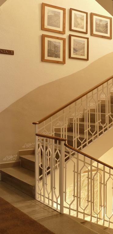 Hostal Canigo El Pont de Suert Bagian luar foto