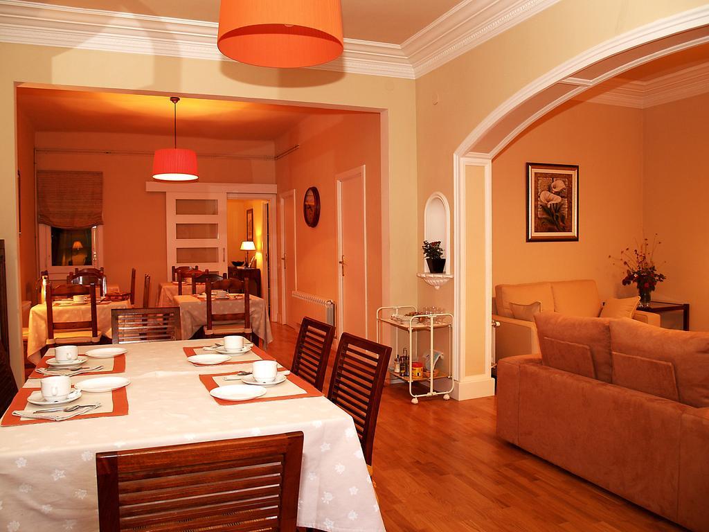 Hostal Canigo El Pont de Suert Bagian luar foto